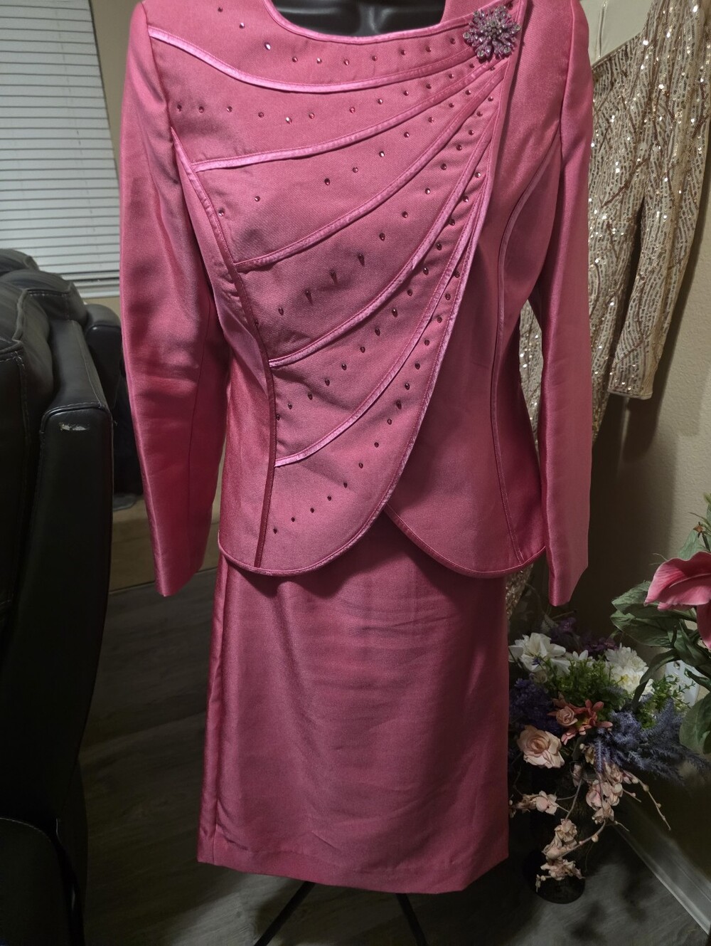 Signature Rose-Pink Pencil Skirt Suit with Decorative Embellished Jacket